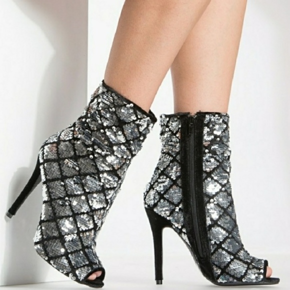 beyond the fame Shoes - FLOSSY ANKLE silver sequins zipper BOOTS  NIB